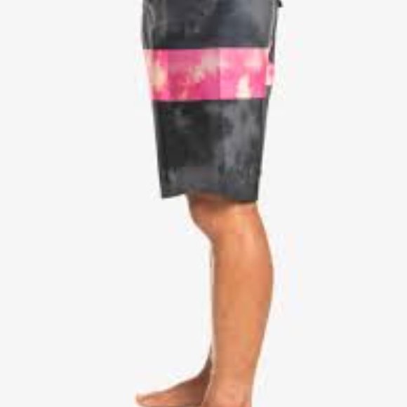 NWT!! Quiksilver Highlite Arch 19" Mens Boardshorts Size 30 - Picture 8 of 11